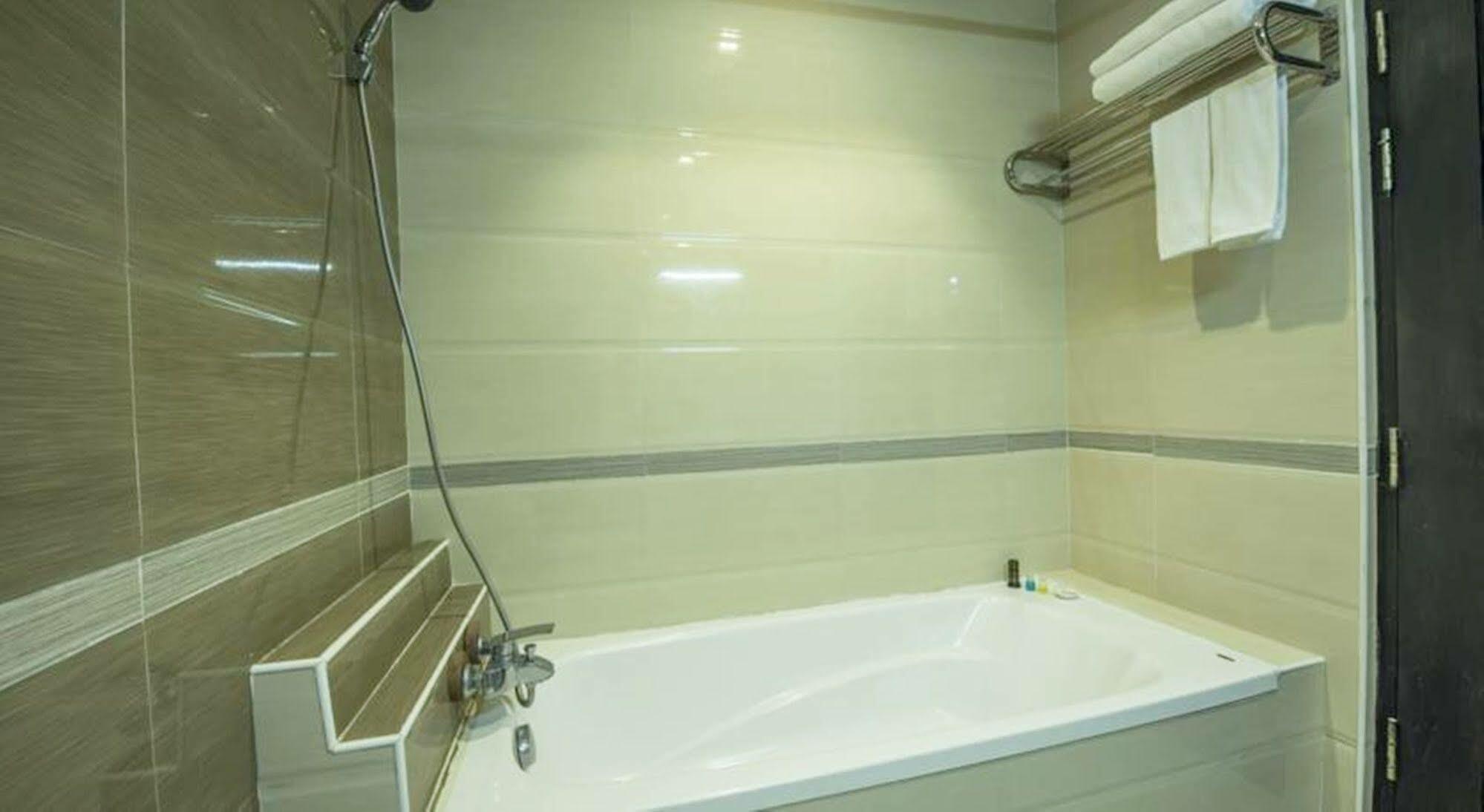 Sky View Hotel Bagan Dış mekan fotoğraf